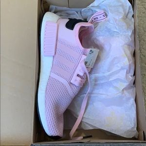Adidas women’s 7.5 brand new